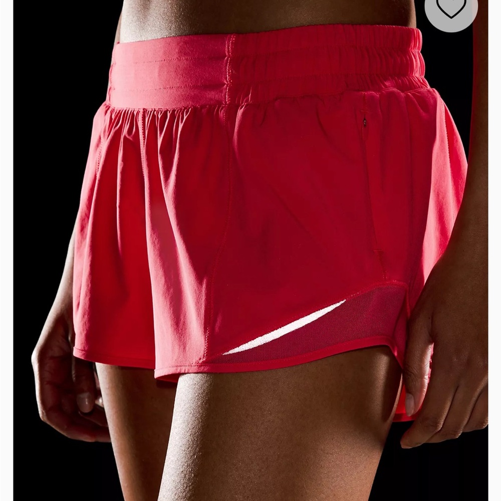 Lululemon Women's Sonic Pink 2.5" Hotty Hots Shorts